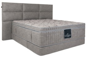 Luksusowe wezgłowie w połączeniu z podstawą typu boxspring tworzy ponadczasowe design łóżka, który pasuje do 
praktycznie każdej sypialni, nawet tej mniejszej.